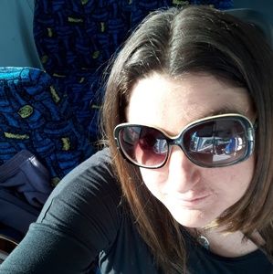 Meet your Posher, Casey